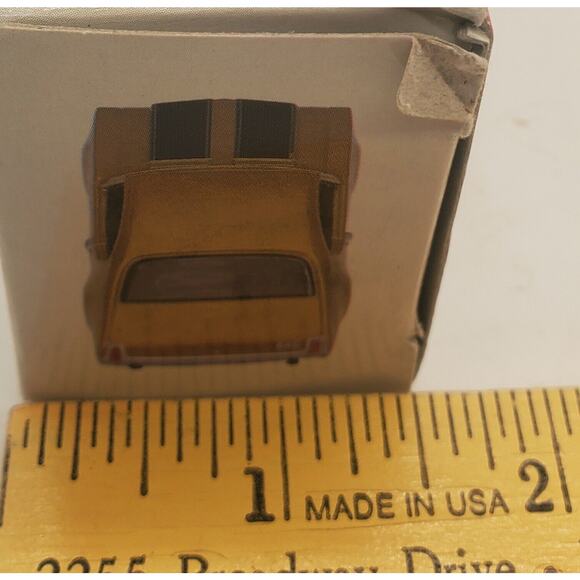 GM 2001 Diecast 1969 Oldsmobile 442 Readers Digest High Speed Official Model - Picture 7 of 7